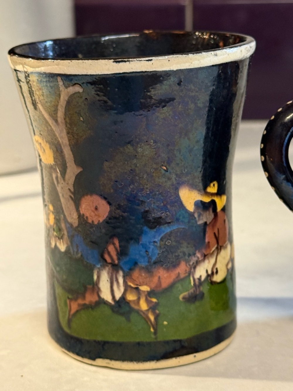 vintage hand-painted Mexican terracotta cup or vase and small pitcher. - Picture 6 of 10